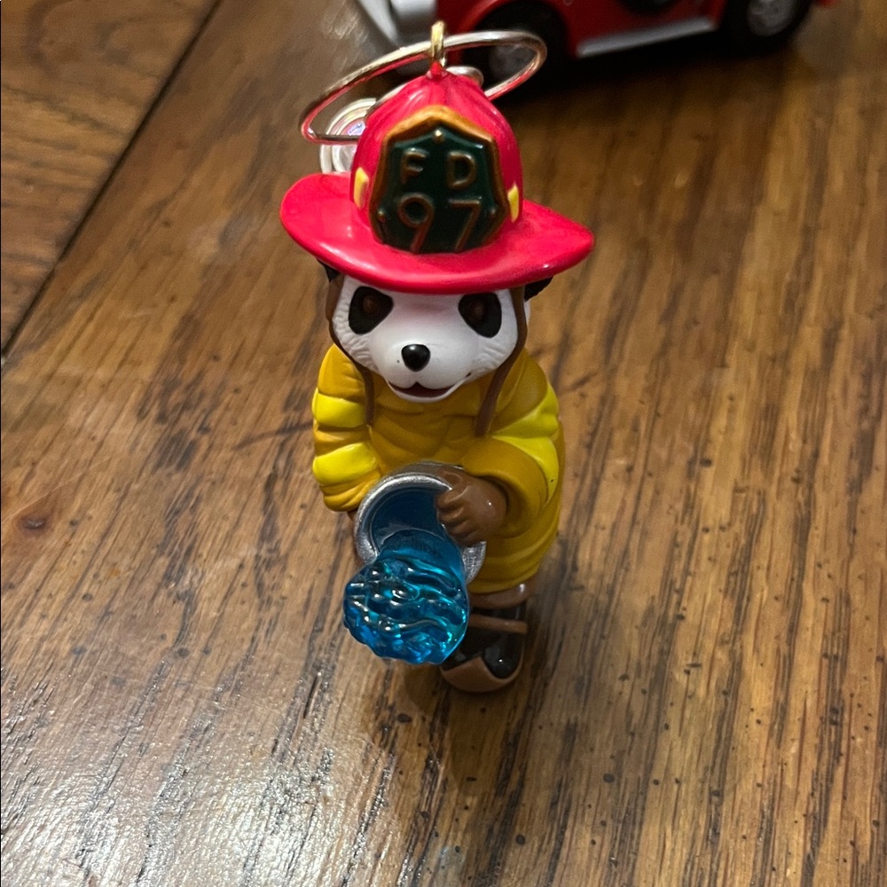 Collection‎ of Firefighter themed ornaments - Picture 3 of 9